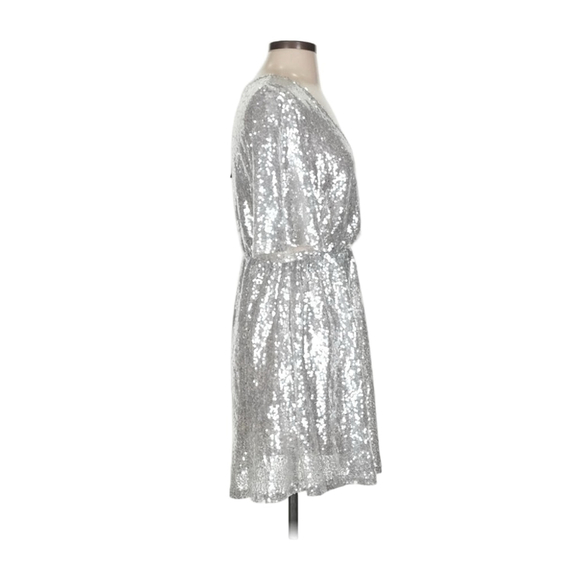 VERO MODA SILVER SEQUIN DRESS - Picture 3 of 9